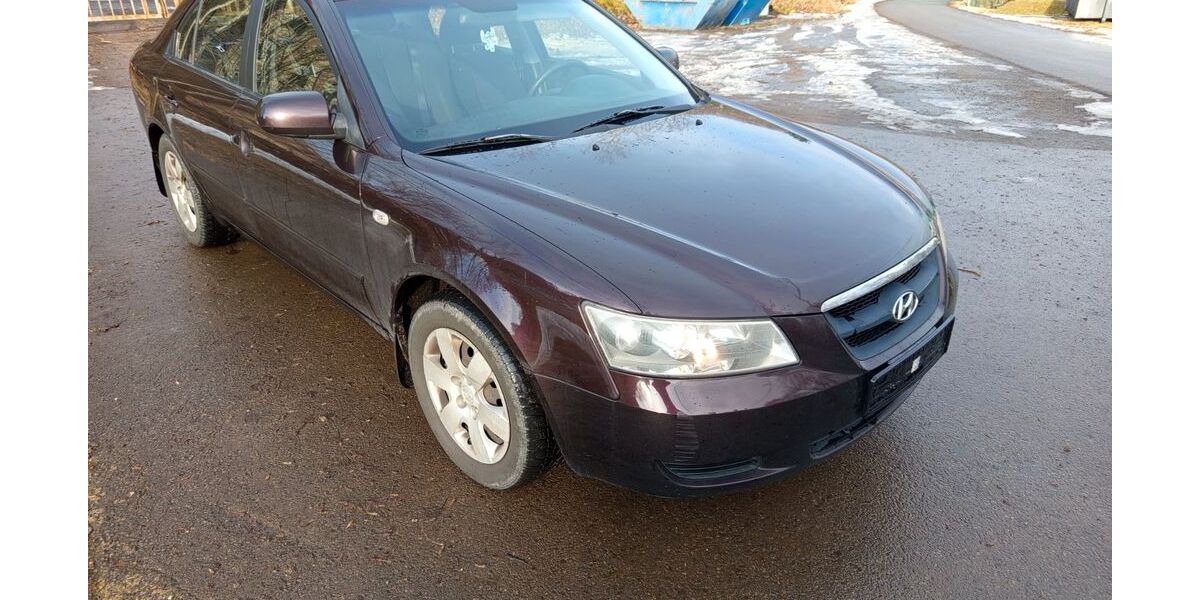 Hyundai SONATA 220.000 km 1.400 &euro; Chemnitz 09123
