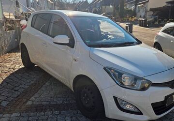 Hyundai i20 136.000 km 4.000 &euro; Chemnitz 09114