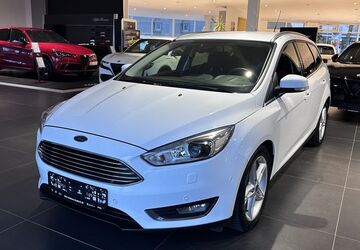 Ford Focus 73.485 km 11.490 &euro; Chemnitz 09130