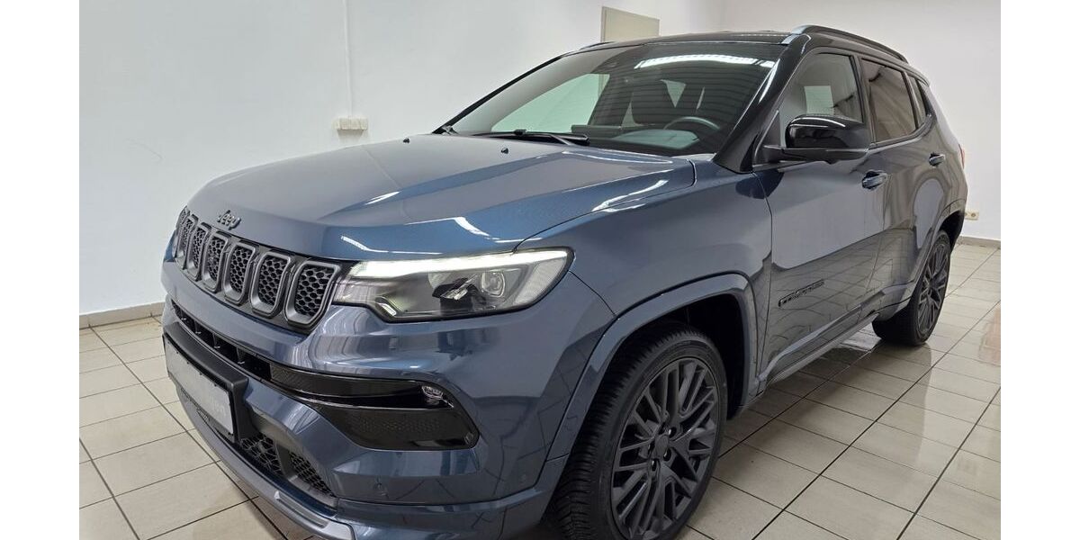 Jeep Compass 56.615 km 20.990 &euro; Chemnitz 09114