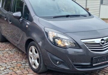 Opel Meriva 130.421 km 4.600 &euro; Siebenlehn Großschirma 09603