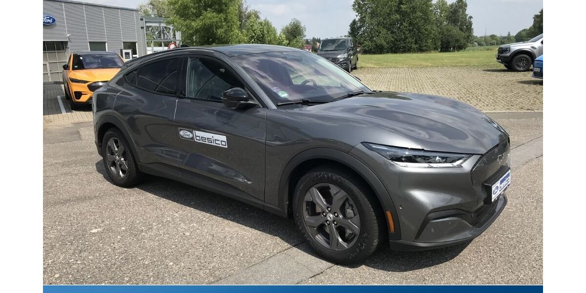 Ford Mustang Mach-E 27.000 km 31.490 &euro; Glauchau 08371