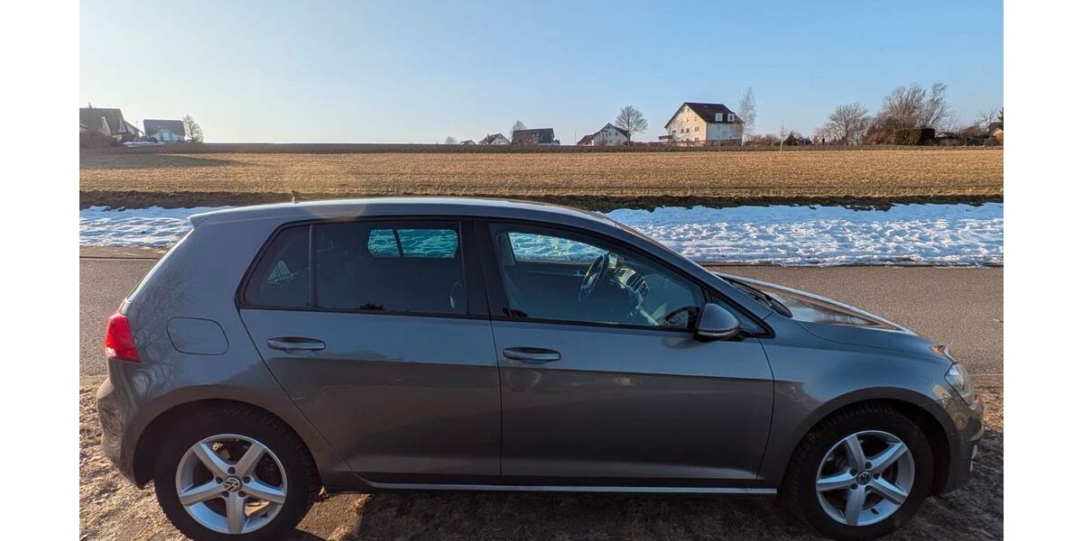 VW Golf 111.000 km 10.399 &euro; Chemnitz 09127