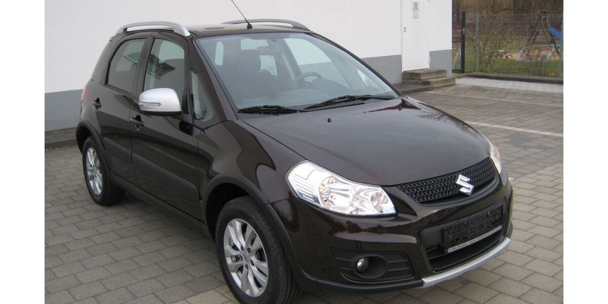 Suzuki SX4 118.000 km 9.590 &euro; Chemnitz 09125