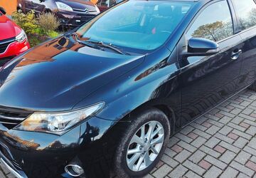 Toyota Auris 219.200 km 5.990 &euro; Chemnitz 09114