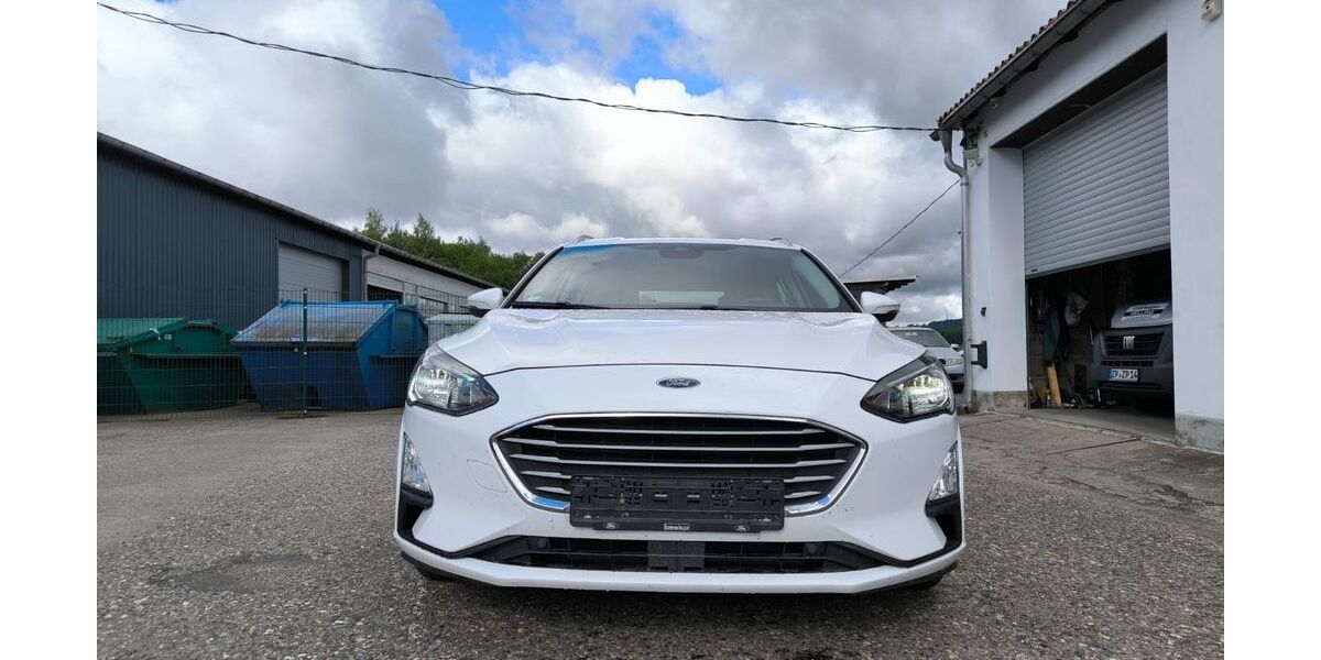 Ford Focus 100.000 km 9.499 &euro; Chemnitz 09120