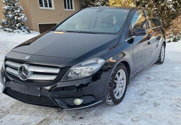 Mercedes-Benz B 180 127.965 km 9.299 &euro; Siebenlehn Großschirma 09603