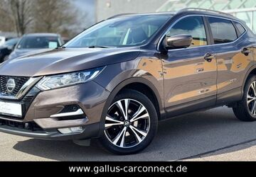 Nissan Qashqai 102.624 km 16.990 &euro; Chemnitz 09131
