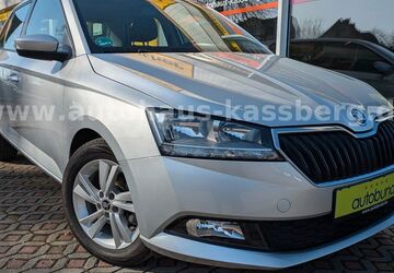 Skoda Fabia 13.996 km 13.575 &euro; Chemnitz 09113