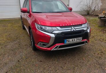 Mitsubishi Plug-in Hybrid Outlander 116.037 km 17.149 &euro; Hartmannsdorf 09232
