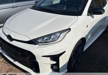 Toyota Yaris 40.264 km 33.999 &euro; Chemnitz 09125