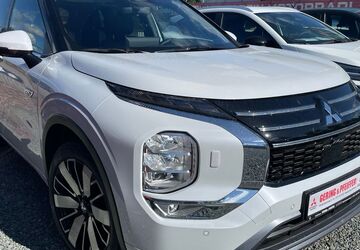 Mitsubishi Plug-in Hybrid Outlander 16.500 km 43.290 &euro; Chemnitz 09116
