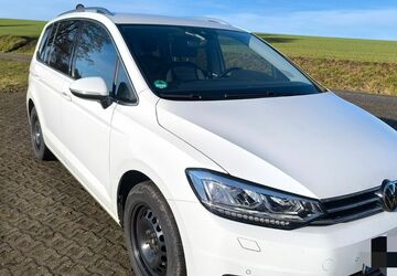 VW Touran 57.000 km 24.500 &euro; Mülsen 08132