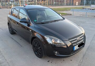 Kia ceed / Ceed 161.000 km 3.900 &euro; Chemnitz 09113