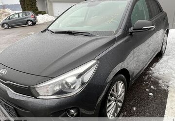 Kia Rio 48.350 km 11.999 &euro; Chemnitz - Mittelbach 09224