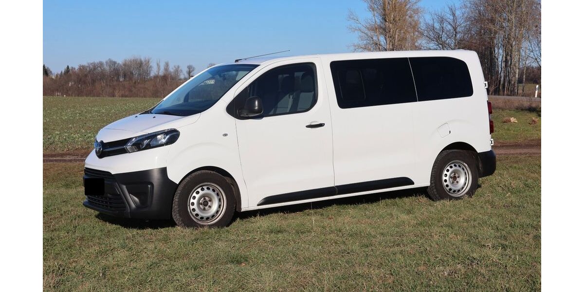 Toyota Proace (Verso) 172.097 km 18.921 &euro; Reinsdorf 08141