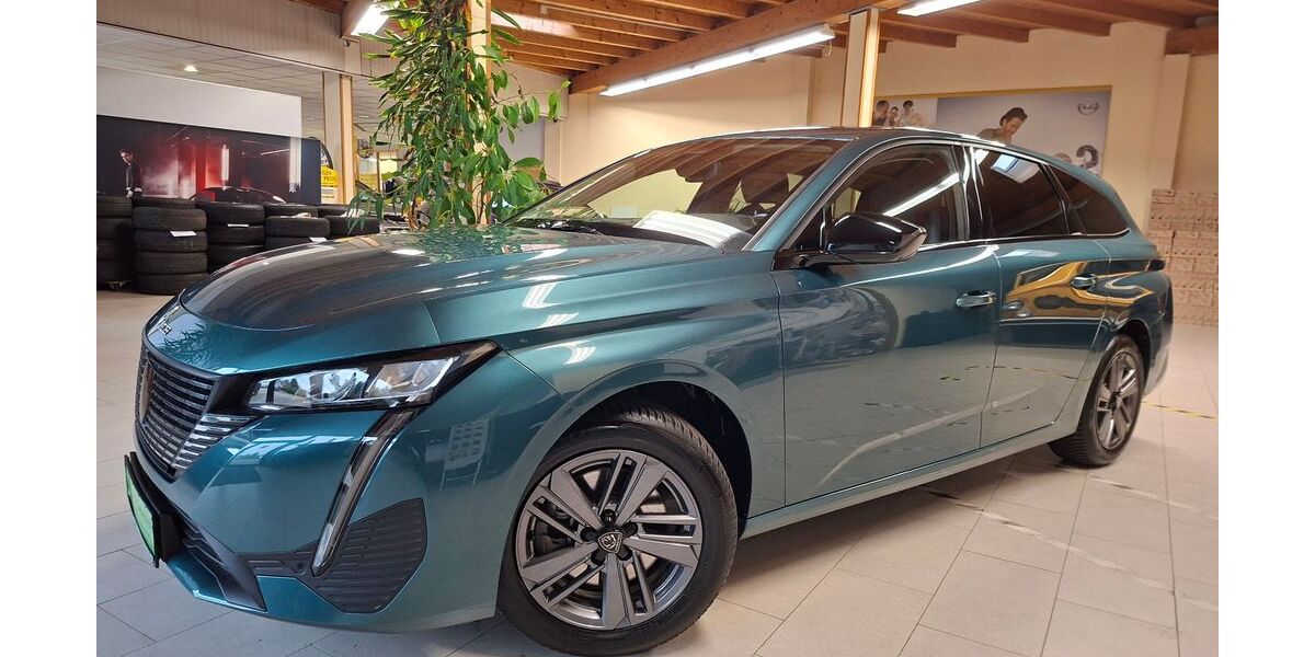 Peugeot 308 26.600 km 21.990 &euro; Altmittweida 09648