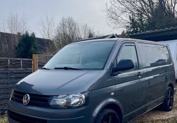 VW T5 Transporter 271.000 km 10.500 &euro; Gersdorf 09355