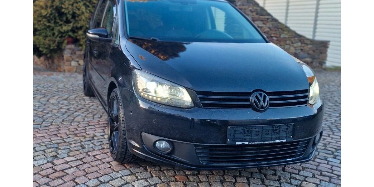VW Touran 284.892 km 6.299 &euro; Siebenlehn Großschirma 09603