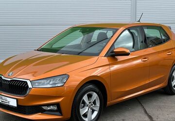 Skoda Fabia 15.064 km 16.090 &euro; Zwönitz / OT Dorfchemnitz 08297