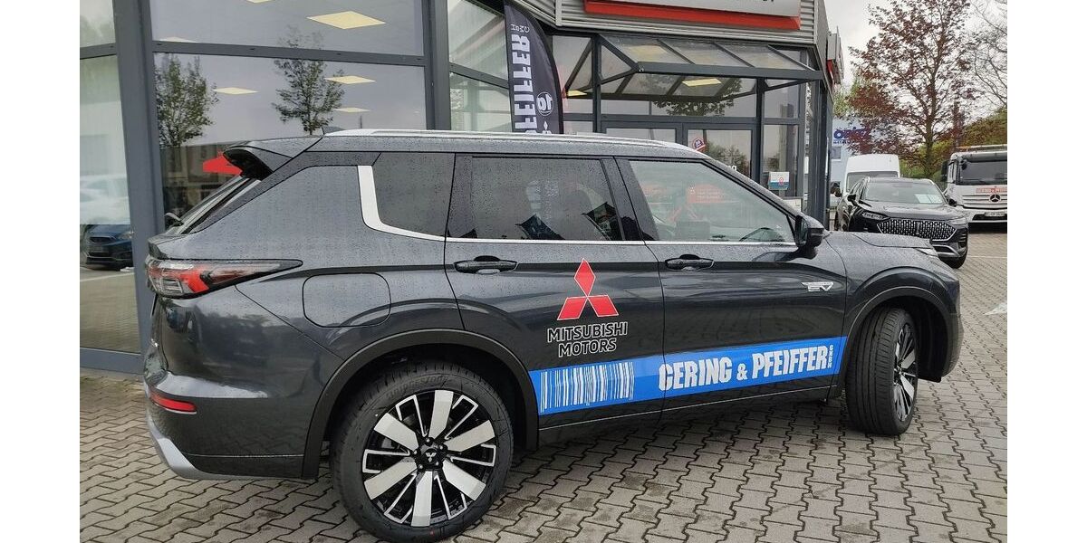 Mitsubishi Plug-in Hybrid Outlander 7.000 km 52.450 &euro; Chemnitz 09116