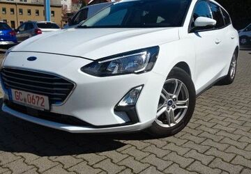 Ford Focus 89.572 km 12.990 &euro; Oberlungwitz 09353