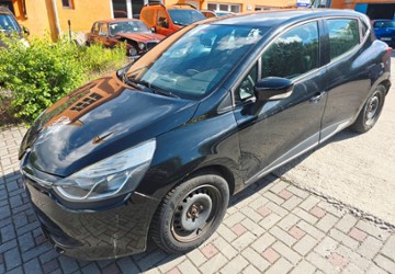 Renault Clio 84.500 km 4.490 &euro; Chemnitz 09114