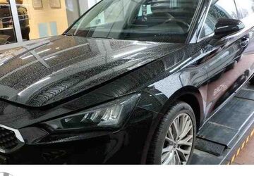 Seat Leon 68.292 km 23.975 &euro; Bernsdorf 09337