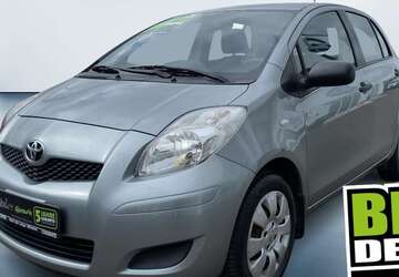 Toyota Yaris 65.754 km 4.974 &euro; Chemnitz 09116
