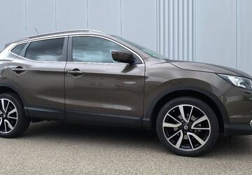 Nissan Qashqai 23.133 km 15.700 &euro; Limbach-Oberfrohna 09212