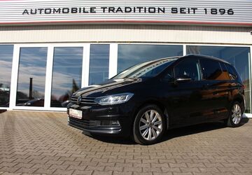 VW Touran 62.850 km 27.290 &euro; Hartha 04746