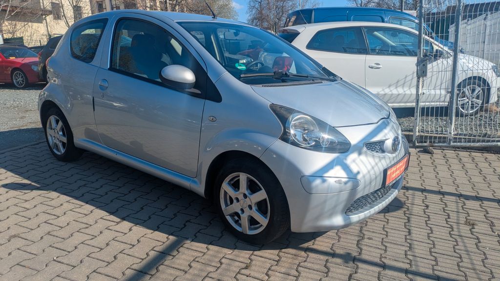 Toyota Aygo (X) 150.000 km 2.490 &euro; Chemnitz 09120