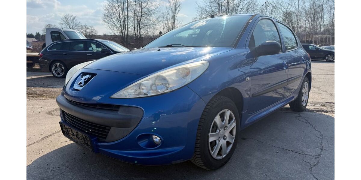 Peugeot 206 97.000 km 2.999 &euro; Chemnitz 09114