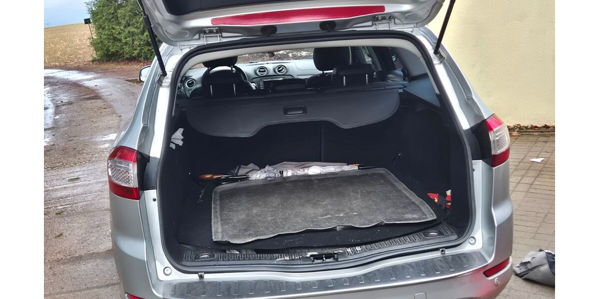 Ford Mondeo 207.425 km 6.100 &euro; Gornau 09405