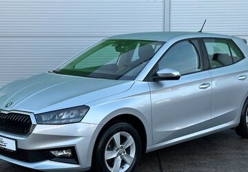 Skoda Fabia 11.473 km 15.930 &euro; Zwönitz / OT Dorfchemnitz 08297