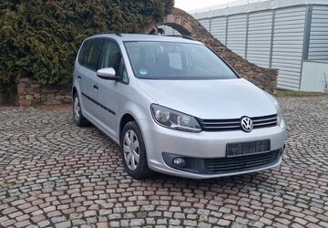 VW Touran 171.419 km 7.900 &euro; Siebenlehn Großschirma 09603