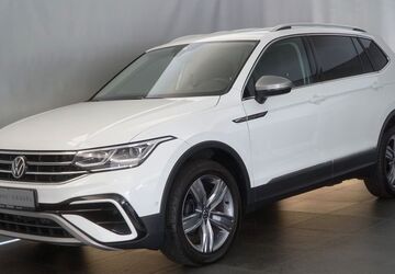 VW Tiguan Allspace 44.124 km 32.990 &euro; Chemnitz 09224