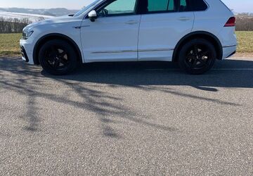 VW Tiguan 95.500 km 26.900 &euro; Mülsen 08132
