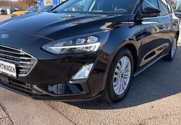 Ford Focus 17.676 km 19.440 &euro; Glauchau 08371