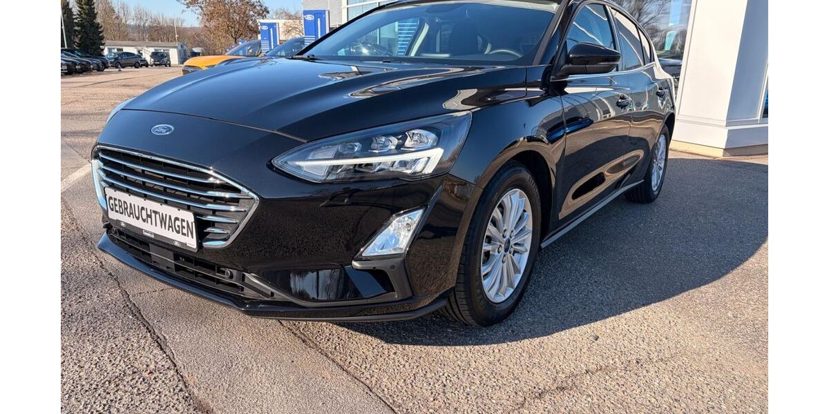 Ford Focus 17.676 km 19.440 &euro; Glauchau 08371