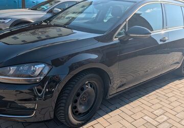 VW Golf 107.300 km 13.000 &euro; Lößnitz 08294