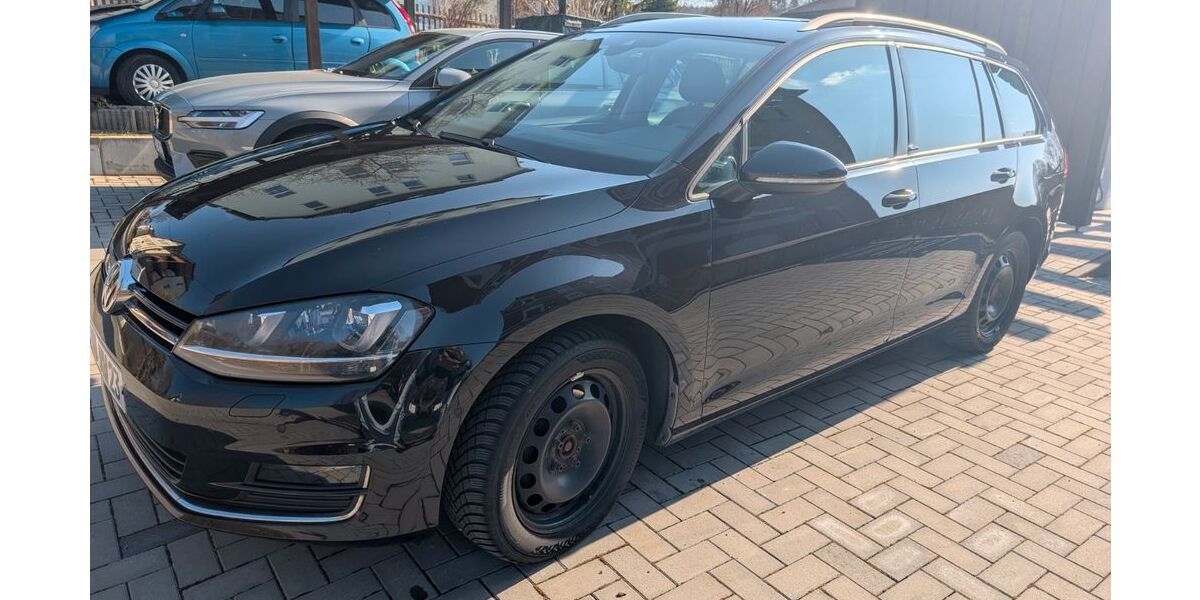 VW Golf 107.300 km 13.000 &euro; Lößnitz 08294