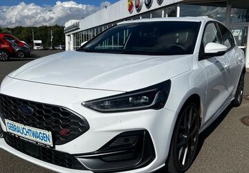 Ford Focus 48.412 km 30.900 &euro; Chemnitz 09130