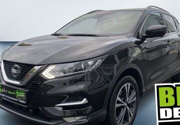 Nissan Qashqai 57.301 km 18.442 &euro; Chemnitz 09116