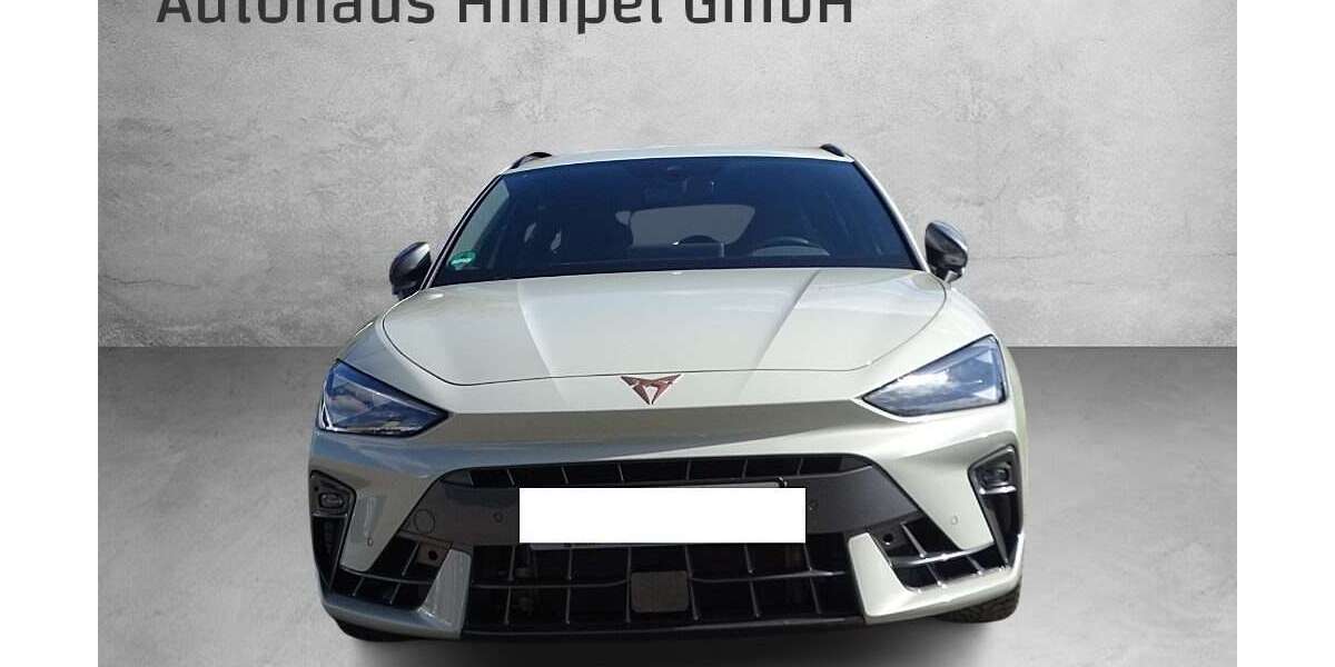 Cupra Leon 5.000 km 45.900 &euro; Grossschirma 09603