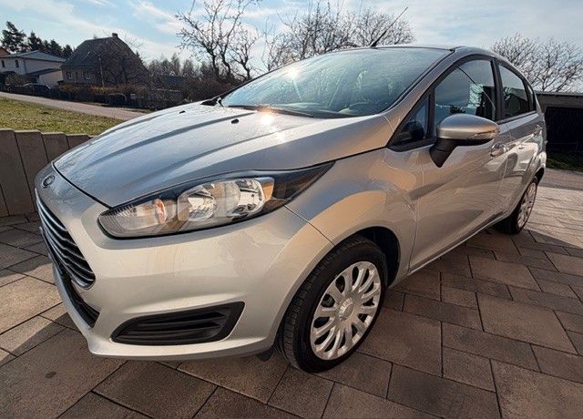 Ford Fiesta 152.390 km 5.490 &euro; Hartha 04746