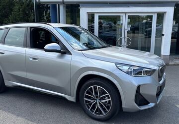 BMW X1 5.666 km 37.995 &euro; Gersdorf 09355
