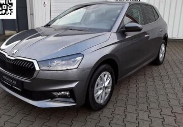 Skoda Fabia 8.000 km 18.920 &euro; Gornau 09405