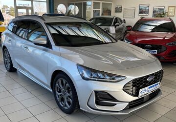 Ford Focus 11.929 km 23.990 &euro; Glauchau 08371
