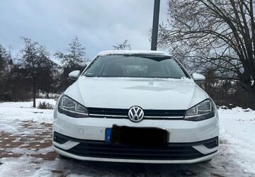 VW Golf 109.000 km 9.000 &euro; Oberlungwitz 09353